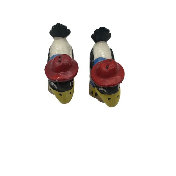 Pair Of Ceramic Cowboy Crow Salt & Pepper Shakers Hand-Painted Farmhouse - Picture 1 of 8